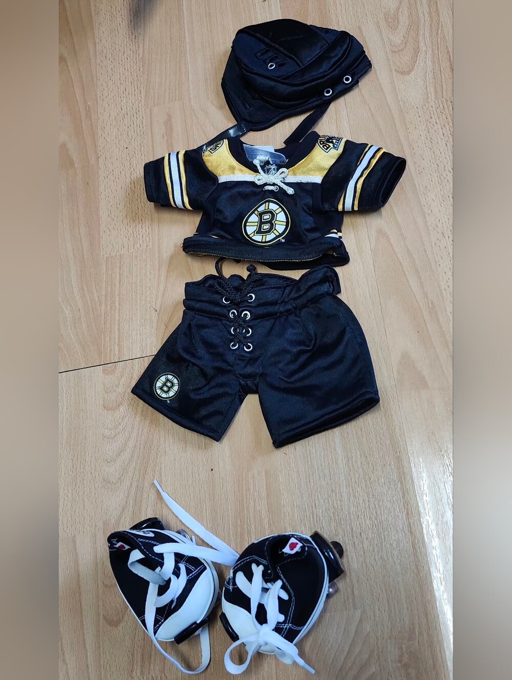 Build A Bear Workshop Boston Bruins NHL Hockey Outfit With Roller Skates